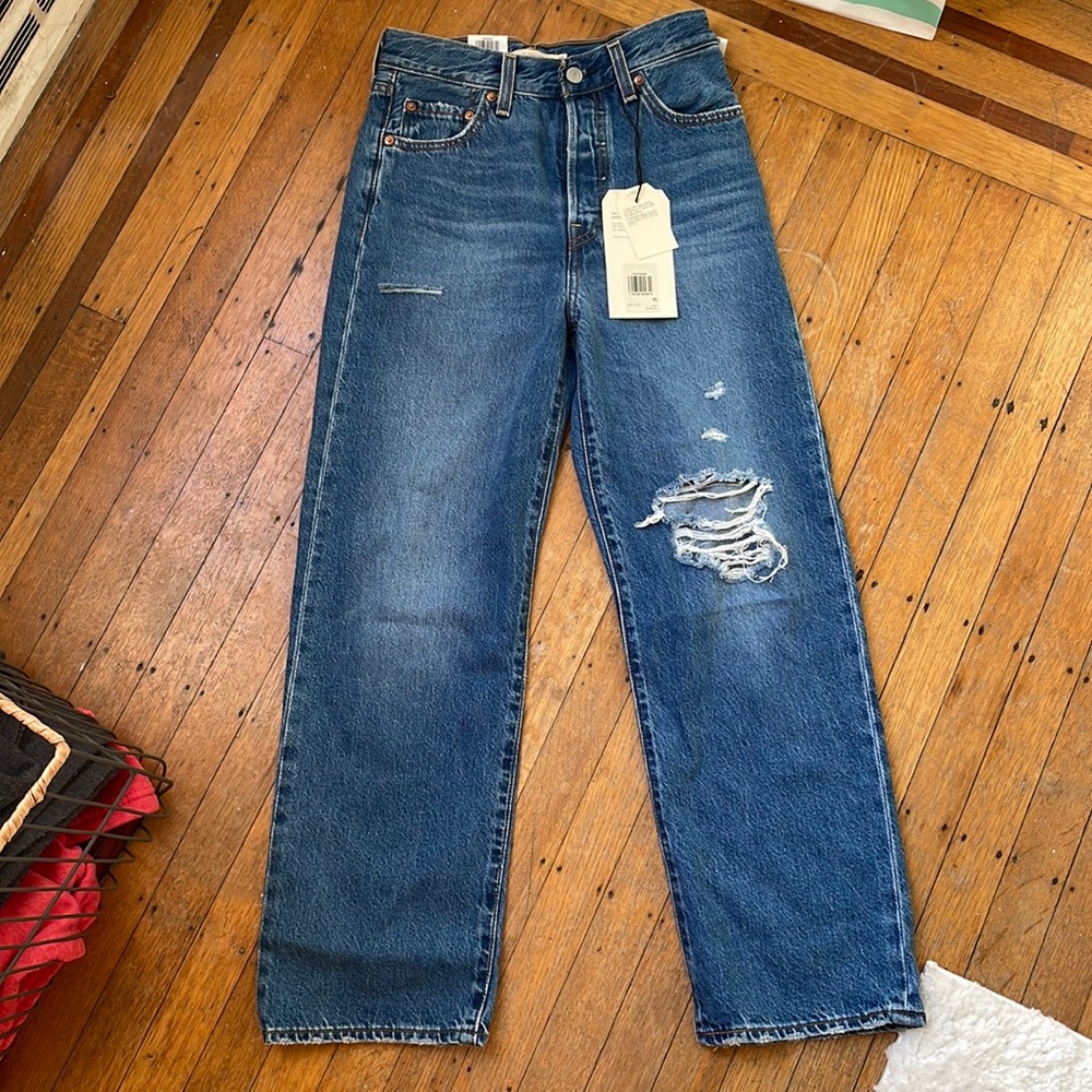 Levi’s Premium Ribcage Straight Ankle Jeans Distressed Size 25